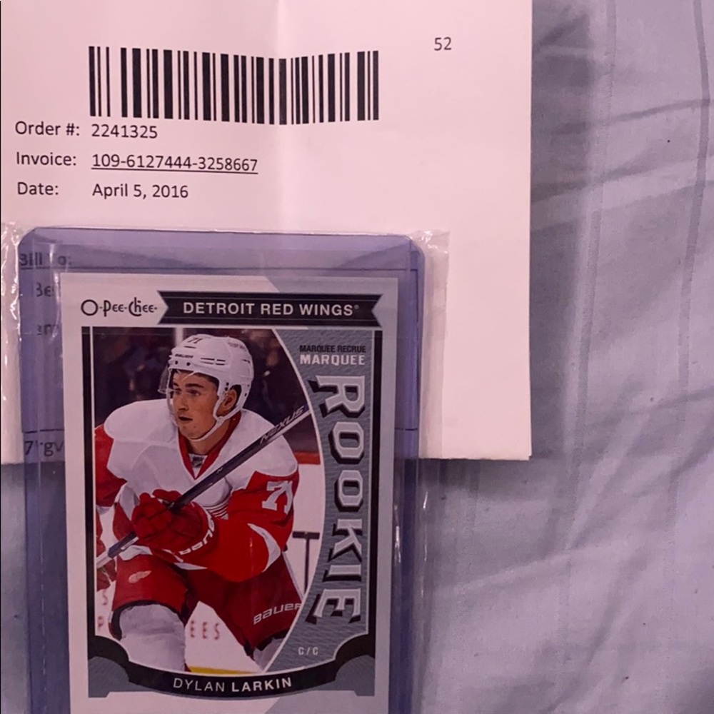 2015-16 Dylan Larkin Rookie Card - Picture 3 of 3
